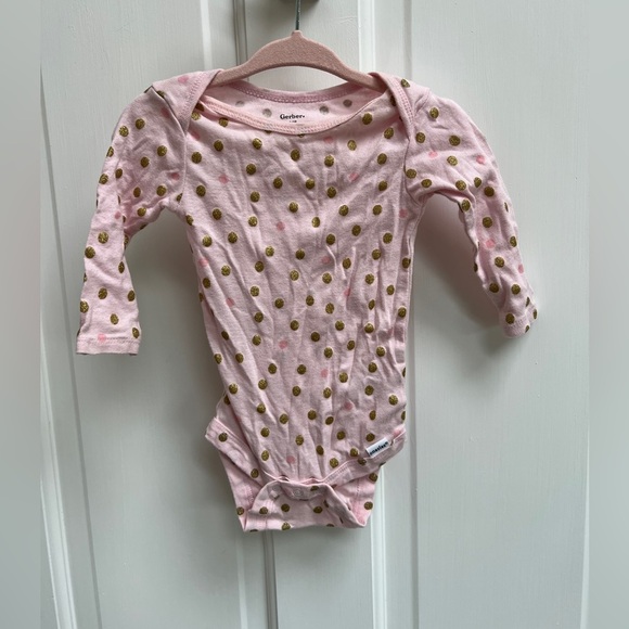 Gerber Other - Gerber 3-6M Pink and Gold Glitter Long Sleeve Girls Onesie